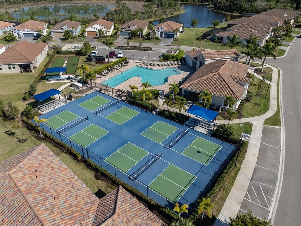 待售: $779,900 (4 贝兹, 3 浴室, 2816 平方英尺)