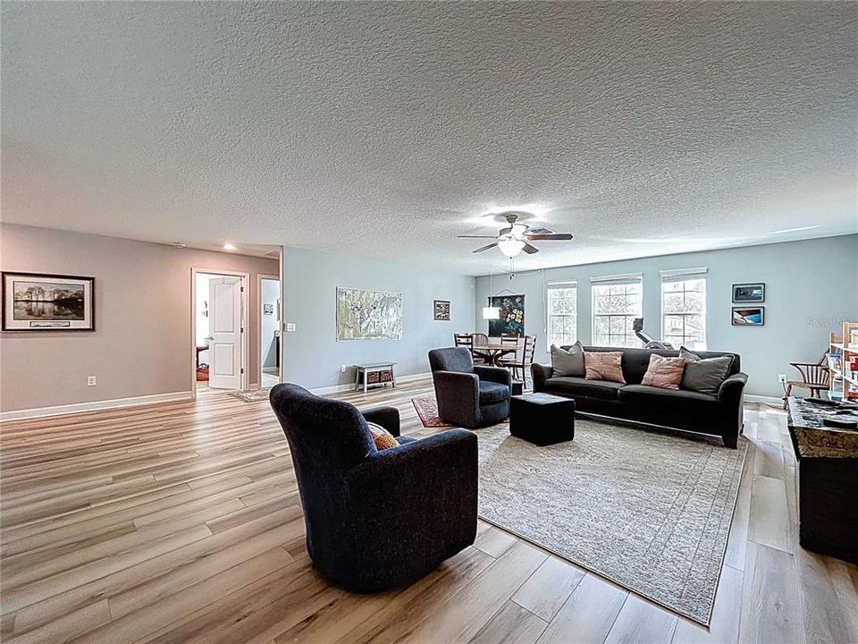 For Sale: $544,999 (5 beds, 3 baths, 3777 Square Feet)