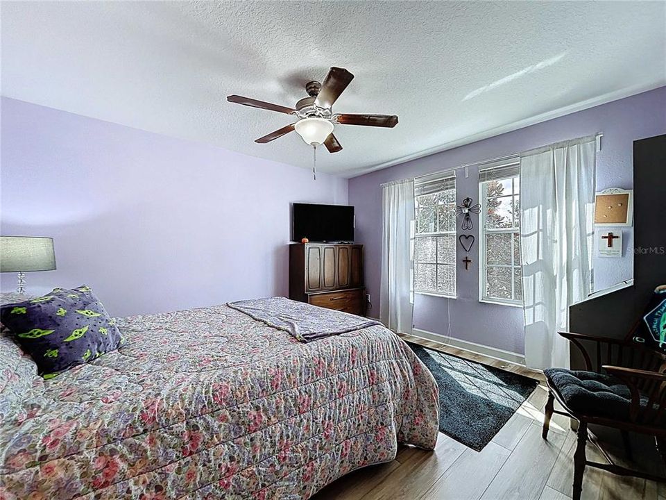 For Sale: $544,999 (5 beds, 3 baths, 3777 Square Feet)