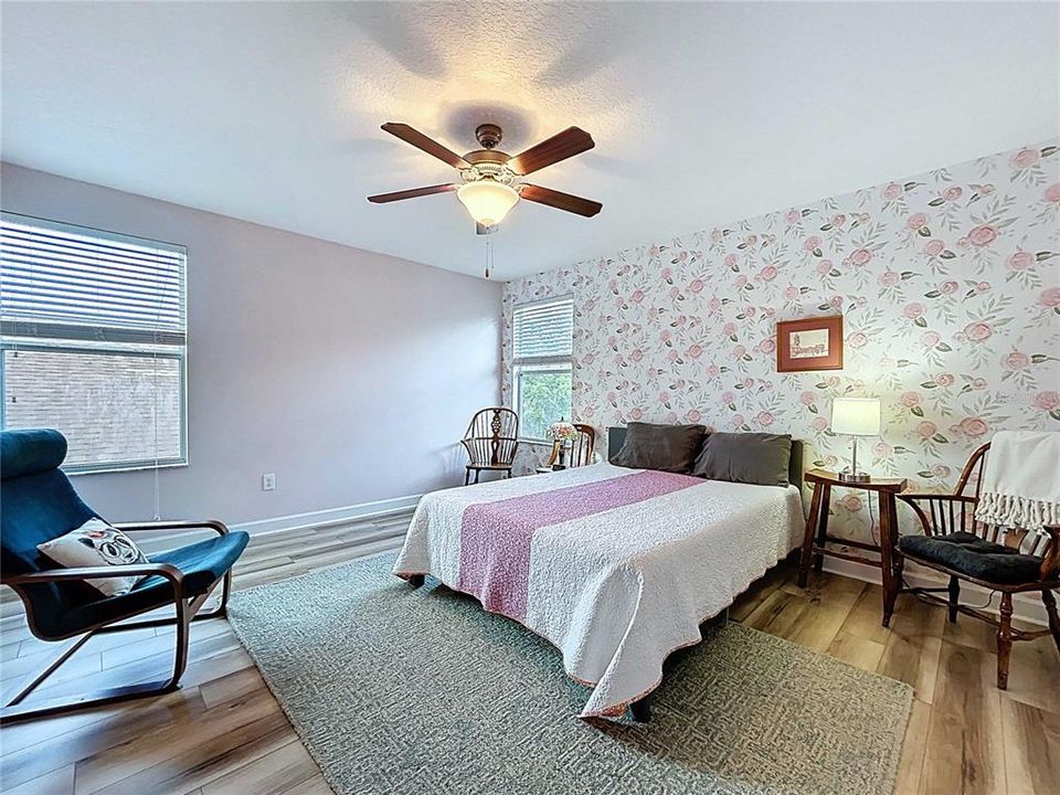 For Sale: $544,999 (5 beds, 3 baths, 3777 Square Feet)