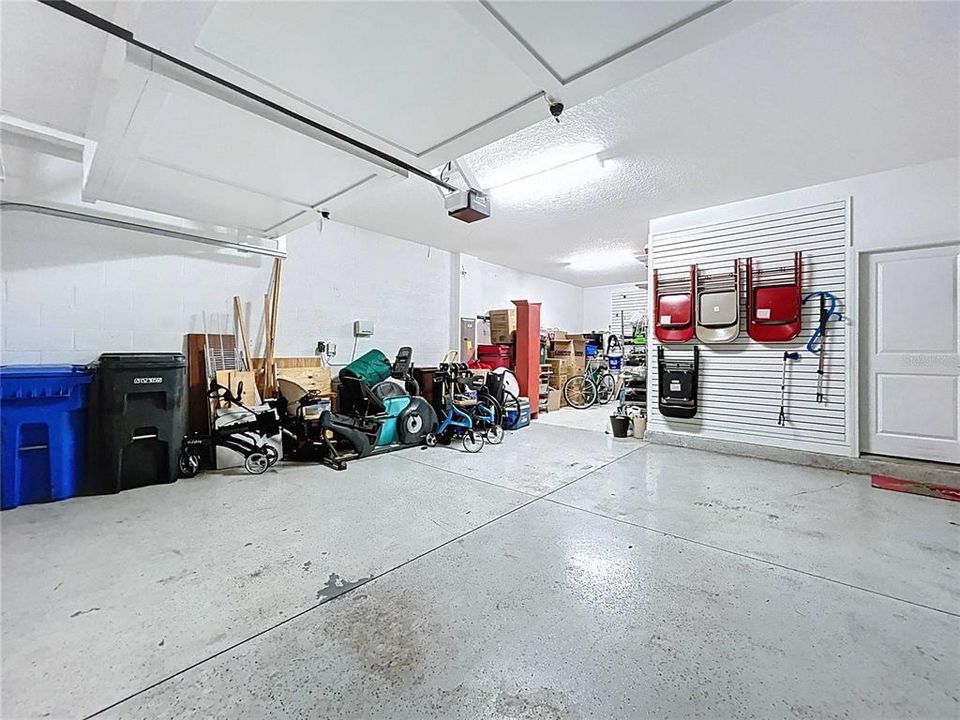 For Sale: $544,999 (5 beds, 3 baths, 3777 Square Feet)