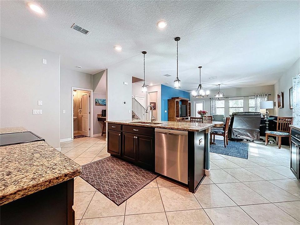 For Sale: $544,999 (5 beds, 3 baths, 3777 Square Feet)