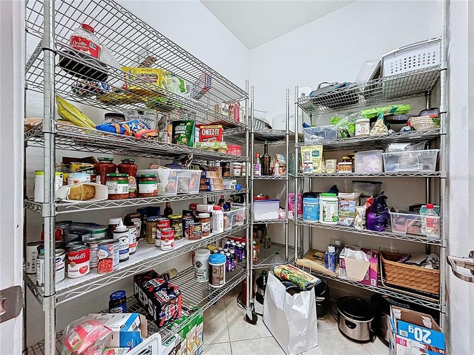 For Sale: $544,999 (5 beds, 3 baths, 3777 Square Feet)