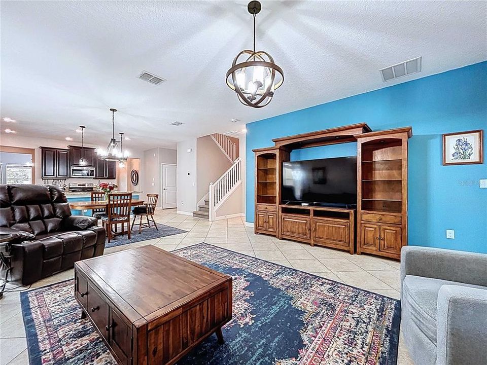 For Sale: $544,999 (5 beds, 3 baths, 3777 Square Feet)