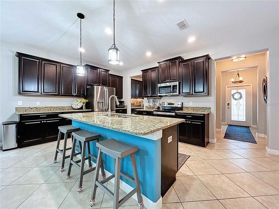 For Sale: $544,999 (5 beds, 3 baths, 3777 Square Feet)