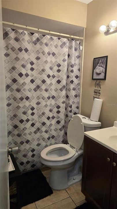 待售: $110,000 (2 贝兹, 2 浴室, 1097 平方英尺)