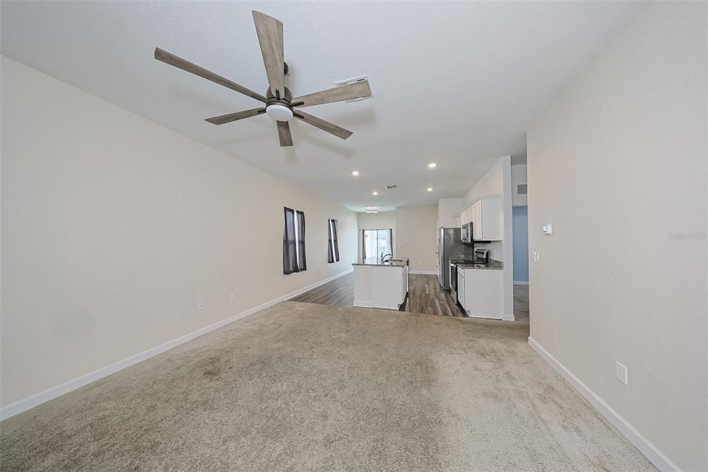 待售: $299,900 (3 贝兹, 2 浴室, 1412 平方英尺)