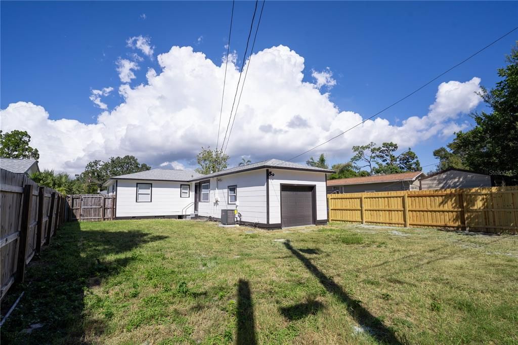 For Sale: $339,000 (3 beds, 1 baths, 974 Square Feet)