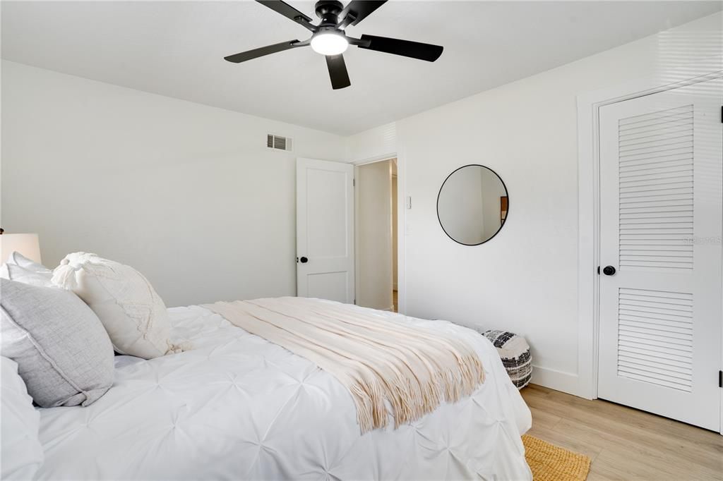 For Sale: $339,000 (3 beds, 1 baths, 974 Square Feet)