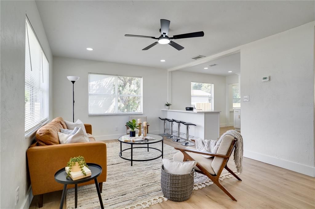 For Sale: $339,000 (3 beds, 1 baths, 974 Square Feet)