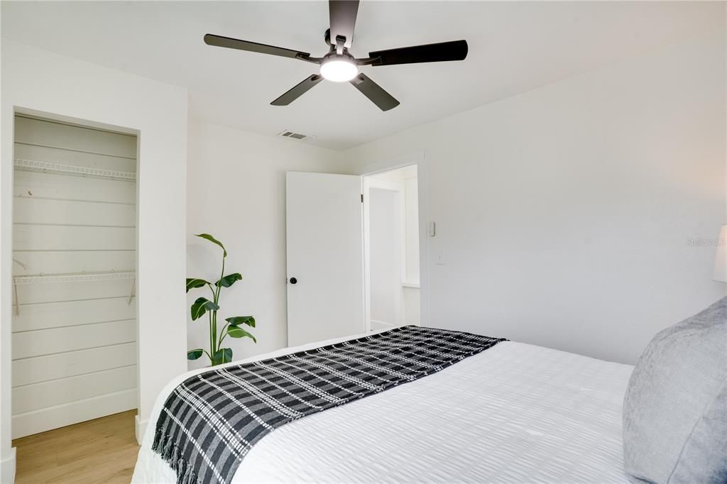 For Sale: $339,000 (3 beds, 1 baths, 974 Square Feet)