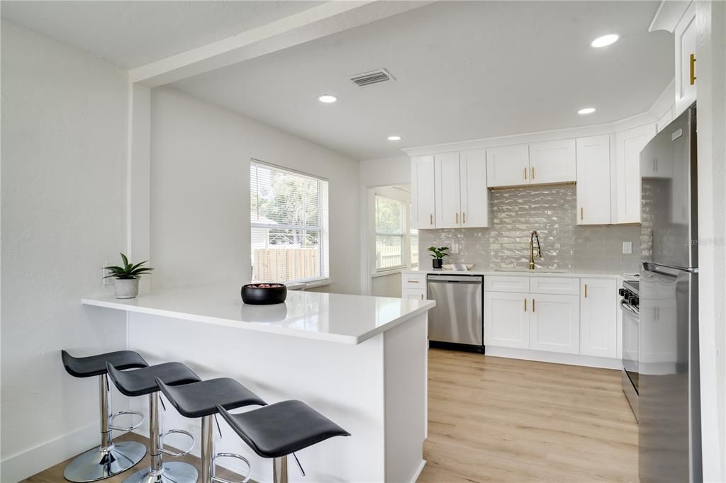 For Sale: $339,000 (3 beds, 1 baths, 974 Square Feet)