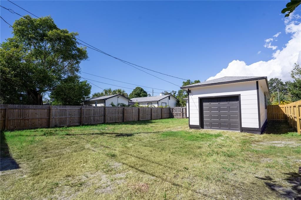 For Sale: $339,000 (3 beds, 1 baths, 974 Square Feet)