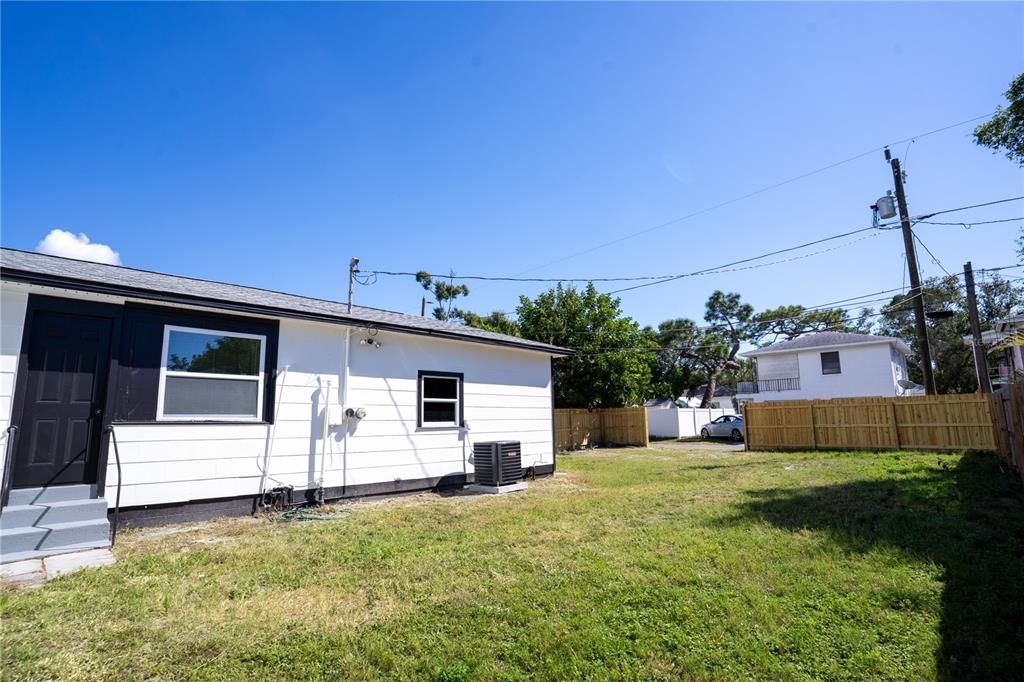 For Sale: $339,000 (3 beds, 1 baths, 974 Square Feet)
