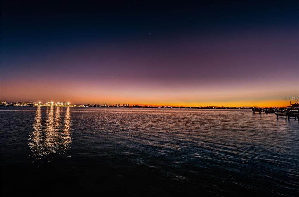 For Sale: $239,999 (1 beds, 1 baths, 815 Square Feet)