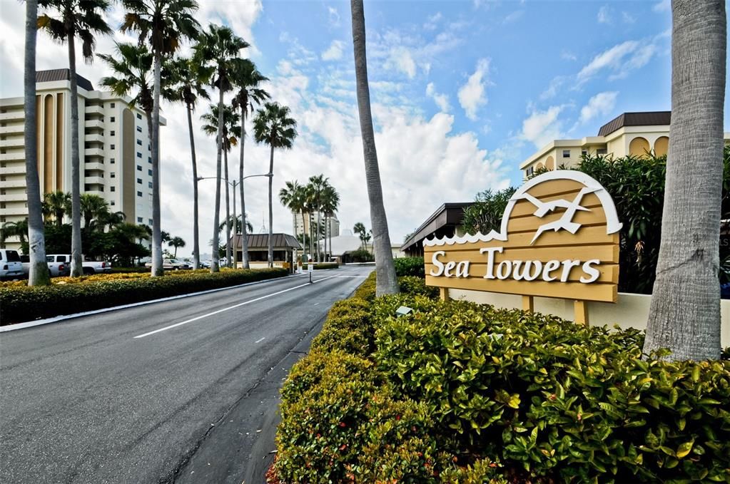 For Sale: $239,999 (1 beds, 1 baths, 815 Square Feet)