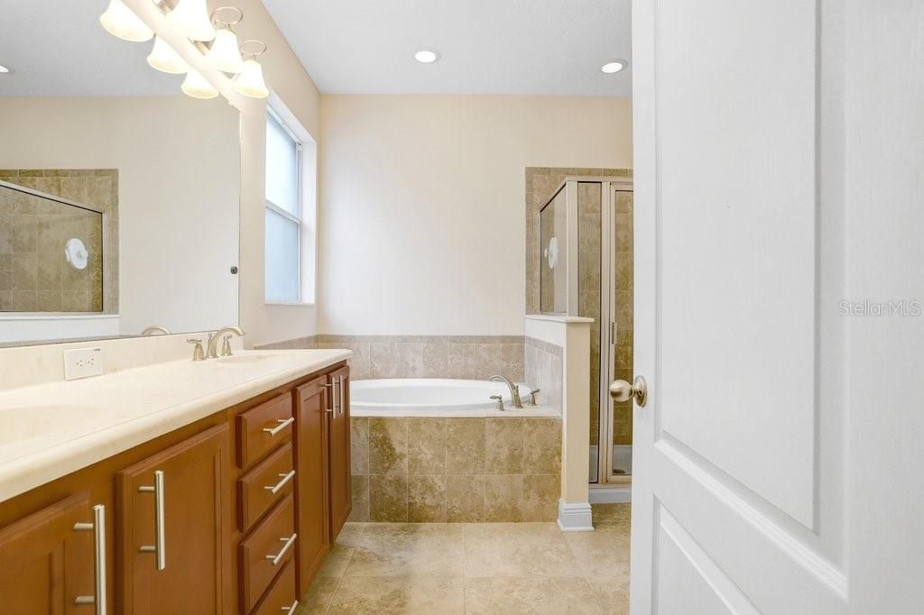 For Sale: $925,000 (4 beds, 3 baths, 2280 Square Feet)