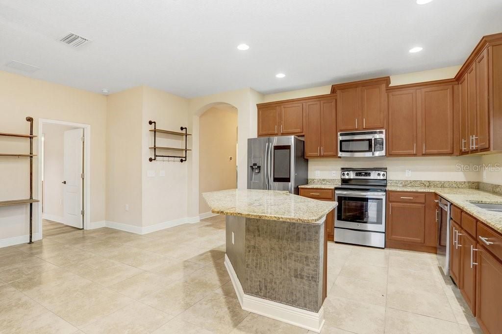 For Sale: $925,000 (4 beds, 3 baths, 2280 Square Feet)