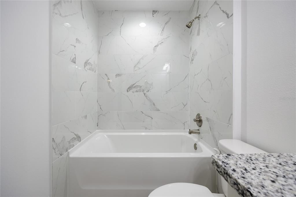 待售: $249,900 (3 贝兹, 2 浴室, 1287 平方英尺)