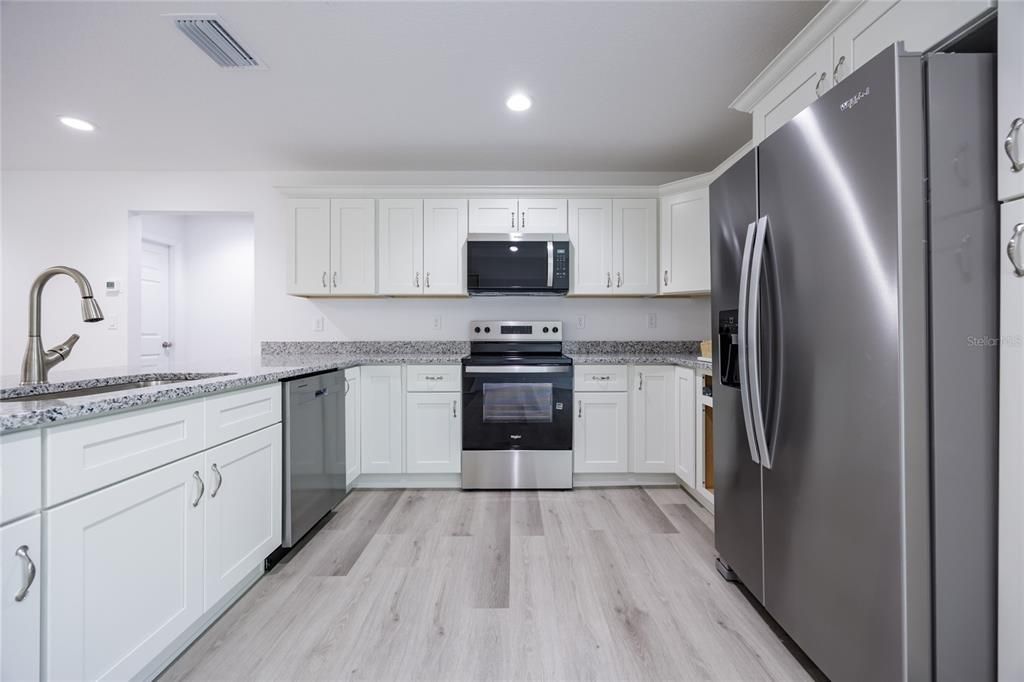 待售: $249,900 (3 贝兹, 2 浴室, 1287 平方英尺)