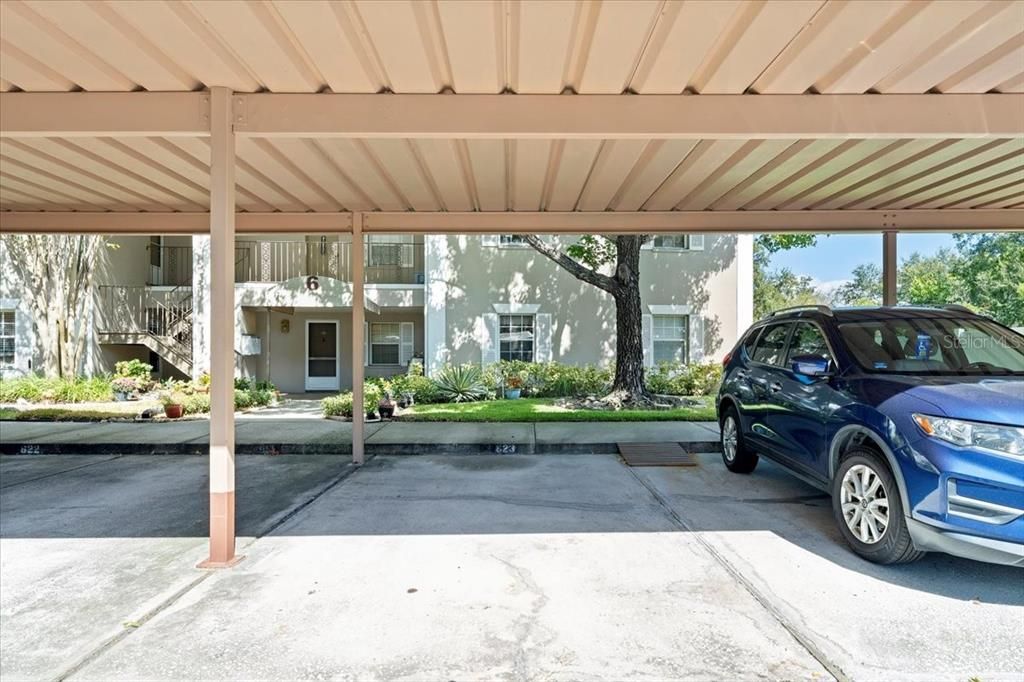 合同活跃: $179,900 (2 贝兹, 2 浴室, 900 平方英尺)