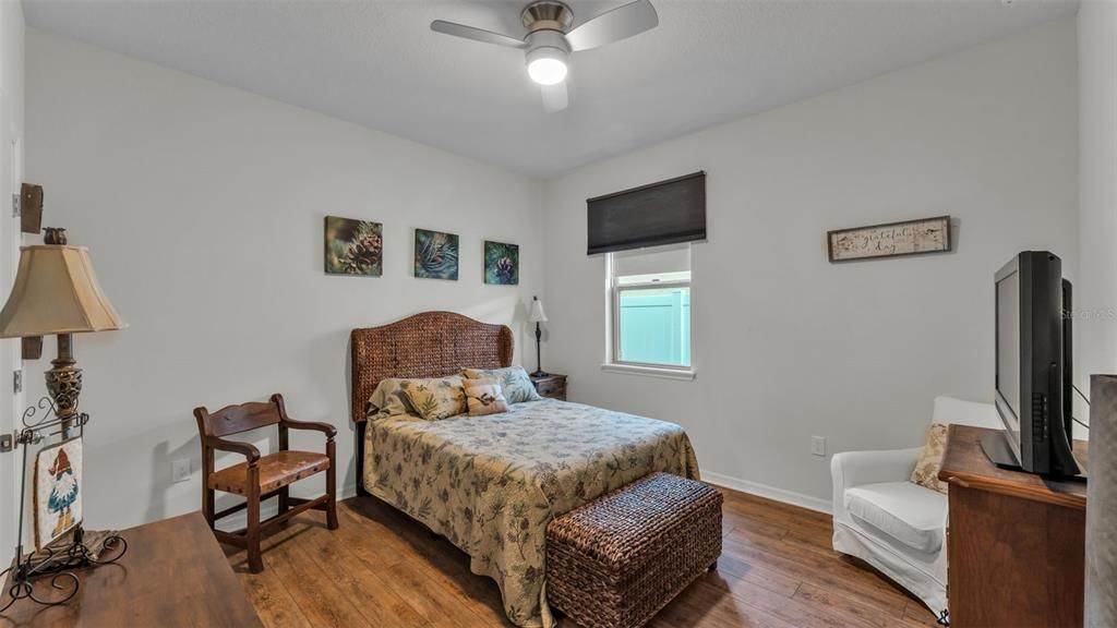 For Sale: $345,000 (4 beds, 3 baths, 1938 Square Feet)