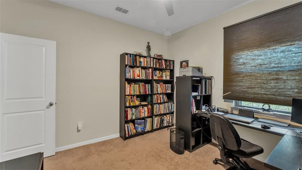 For Sale: $345,000 (4 beds, 3 baths, 1938 Square Feet)