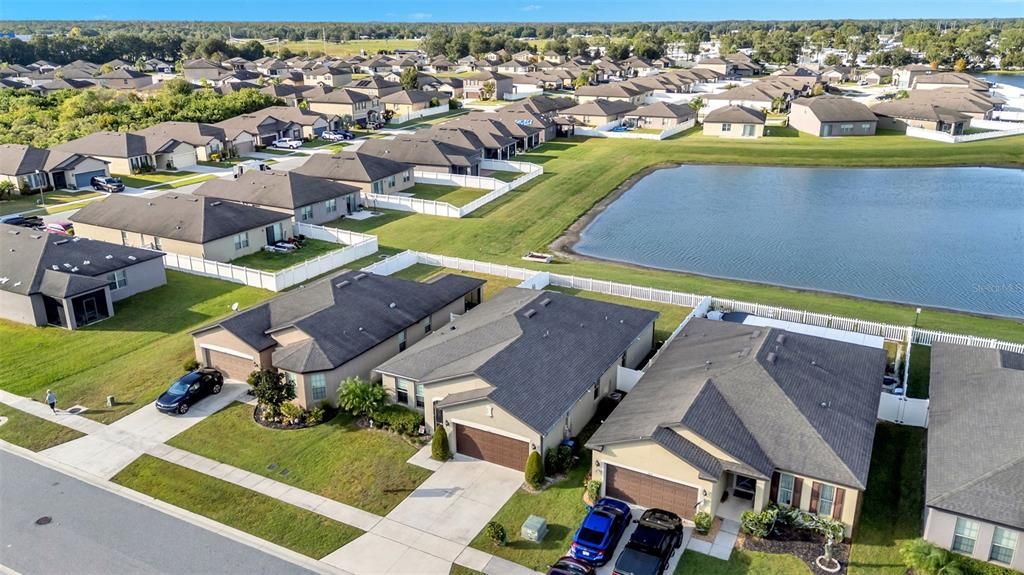 For Sale: $345,000 (4 beds, 3 baths, 1938 Square Feet)