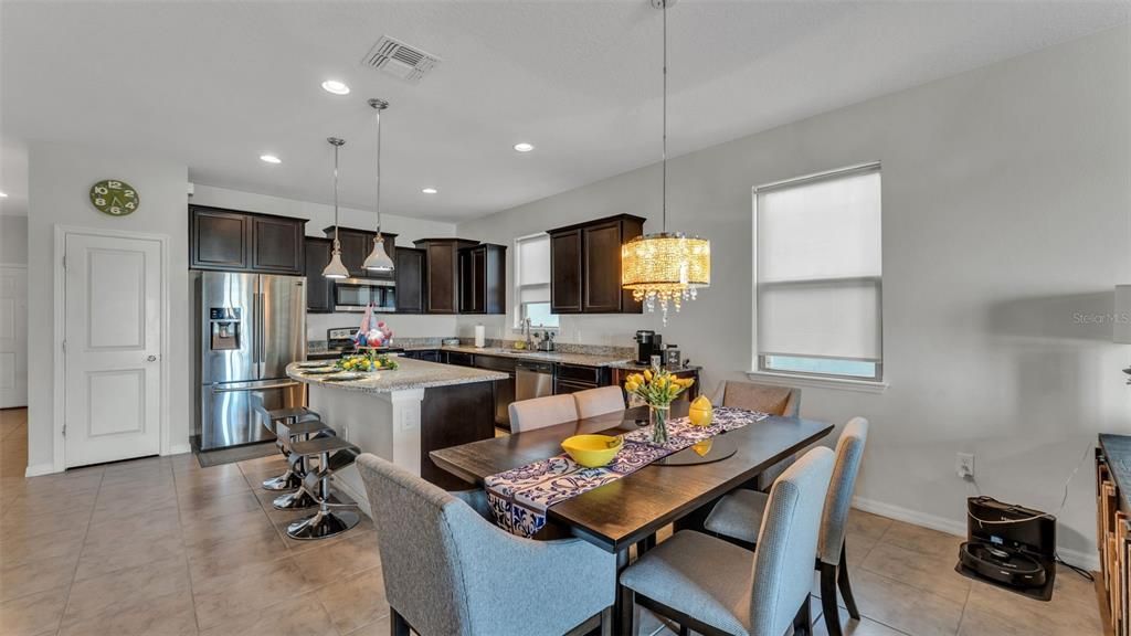 For Sale: $345,000 (4 beds, 3 baths, 1938 Square Feet)