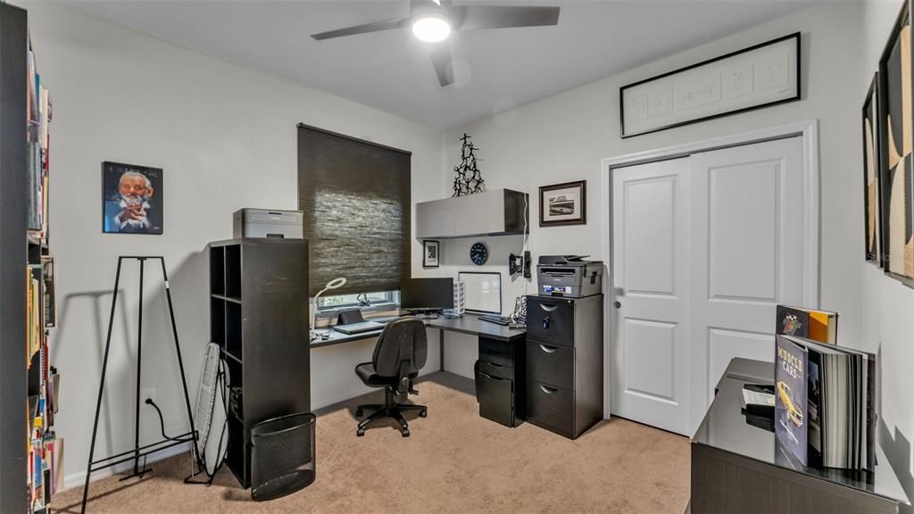 For Sale: $345,000 (4 beds, 3 baths, 1938 Square Feet)