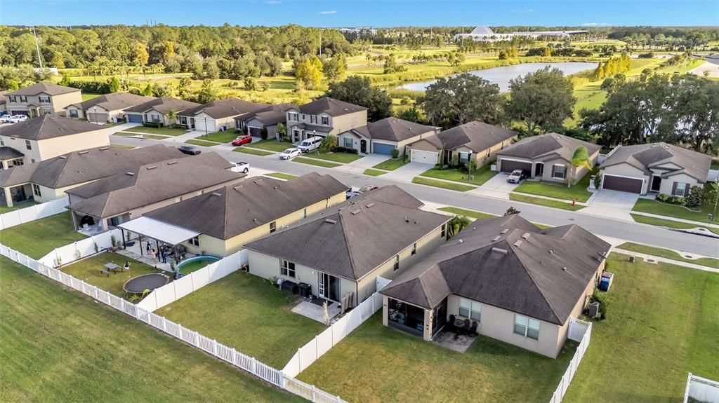 For Sale: $345,000 (4 beds, 3 baths, 1938 Square Feet)