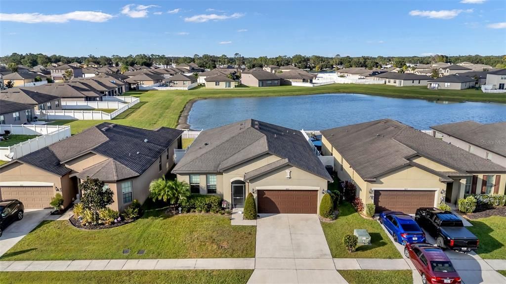 For Sale: $345,000 (4 beds, 3 baths, 1938 Square Feet)