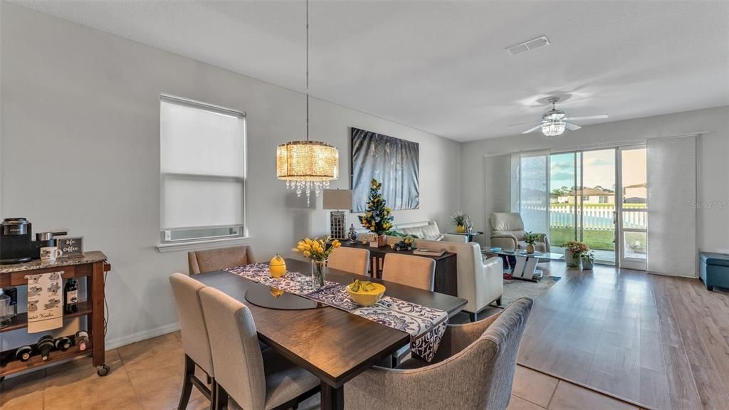 For Sale: $345,000 (4 beds, 3 baths, 1938 Square Feet)