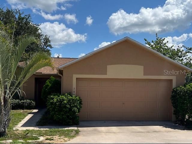 Recently Rented: $1,890 (3 beds, 2 baths, 1404 Square Feet)