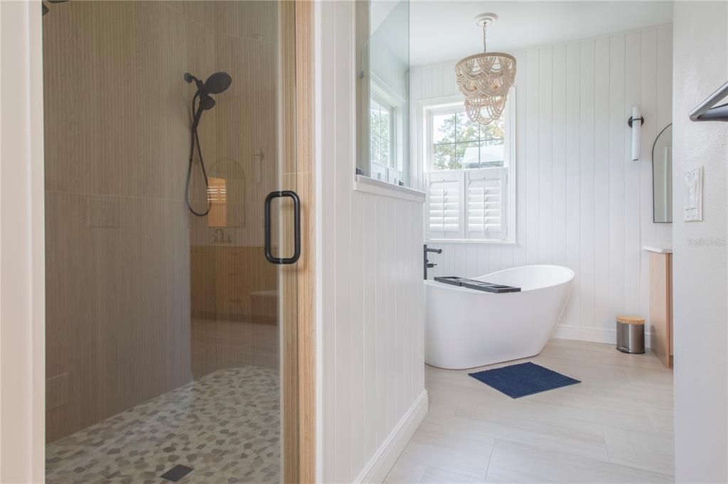 出租: $480 (4 贝兹, 3 浴室, 3526 平方英尺)