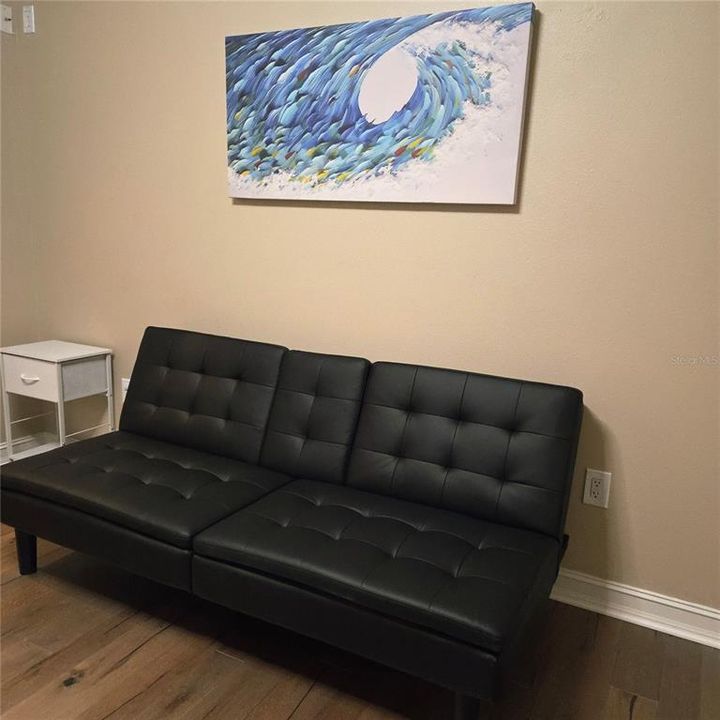 出租: $480 (4 贝兹, 3 浴室, 3526 平方英尺)