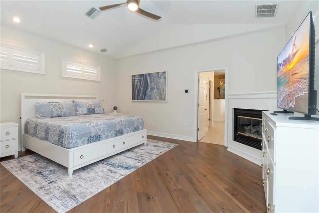 出租: $480 (4 贝兹, 3 浴室, 3526 平方英尺)