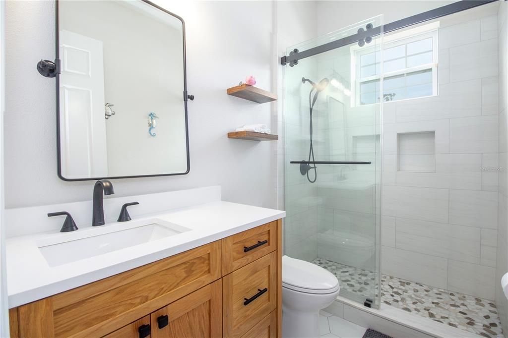 出租: $480 (4 贝兹, 3 浴室, 3526 平方英尺)