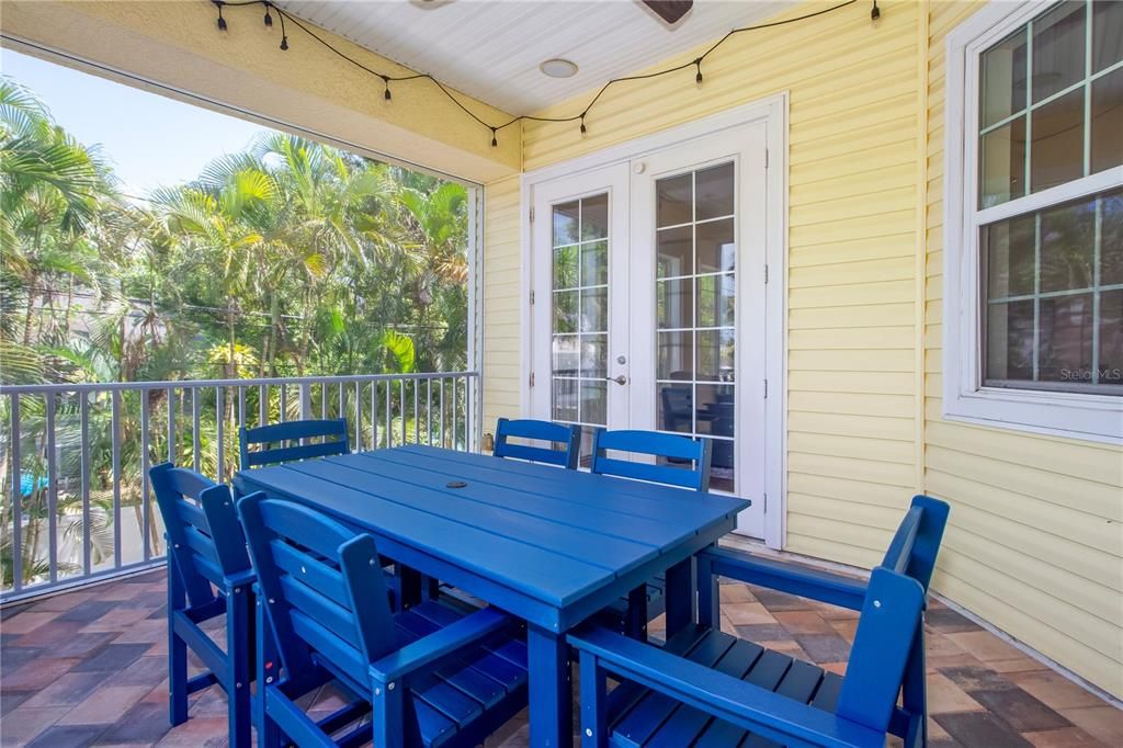 出租: $480 (4 贝兹, 3 浴室, 3526 平方英尺)