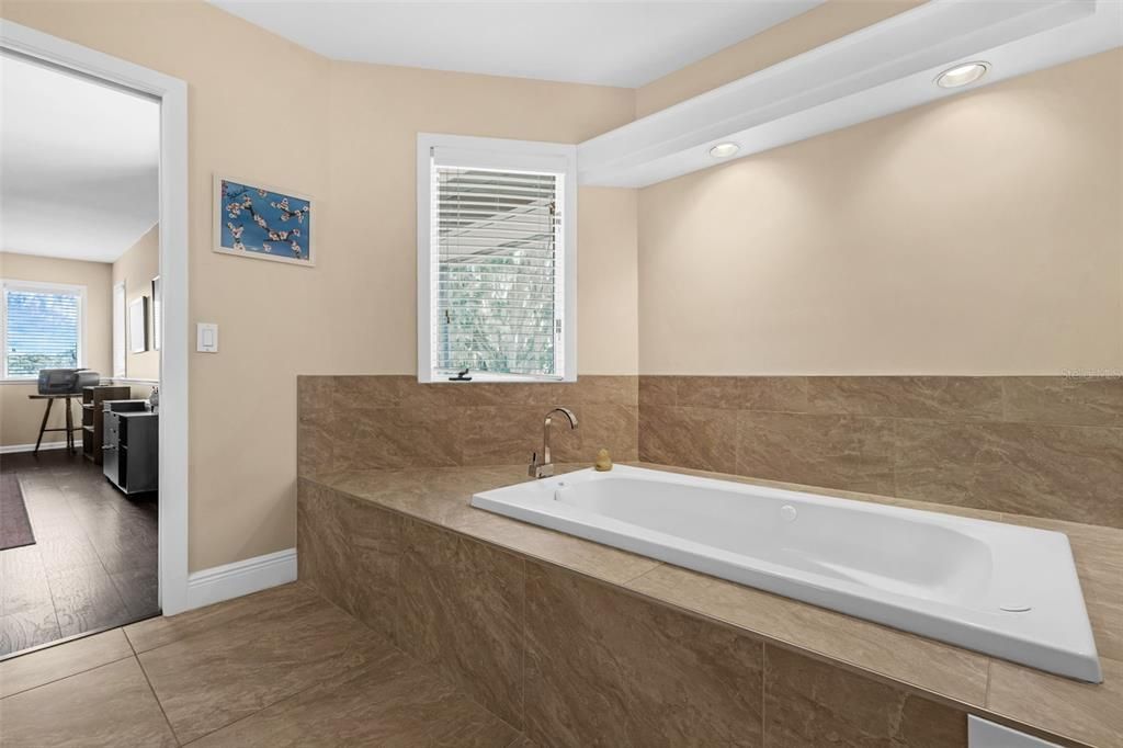 For Sale: $740,000 (3 beds, 3 baths, 3085 Square Feet)