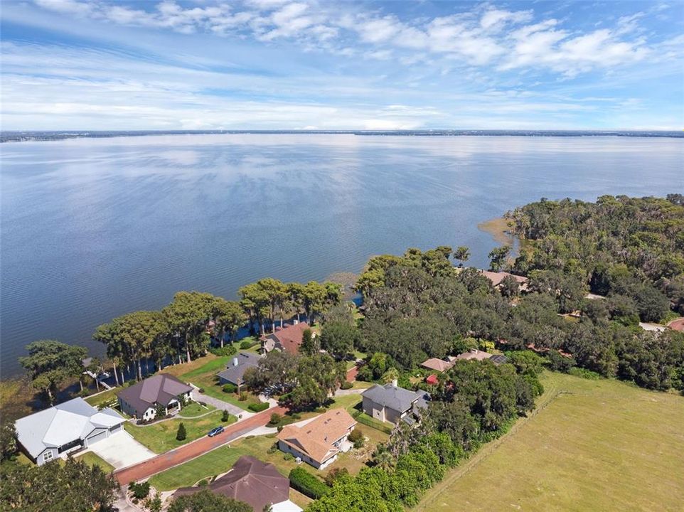 For Sale: $740,000 (3 beds, 3 baths, 3085 Square Feet)