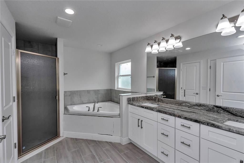 For Sale: $409,000 (4 beds, 3 baths, 2090 Square Feet)