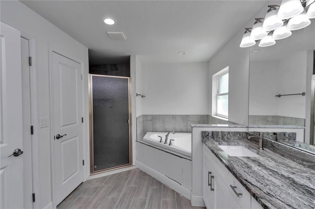 For Sale: $409,000 (4 beds, 3 baths, 2090 Square Feet)