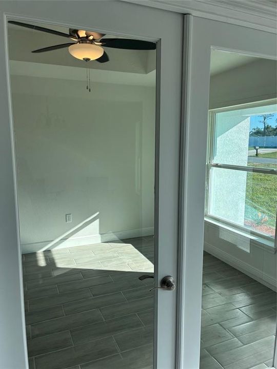 For Sale: $409,000 (4 beds, 3 baths, 2090 Square Feet)