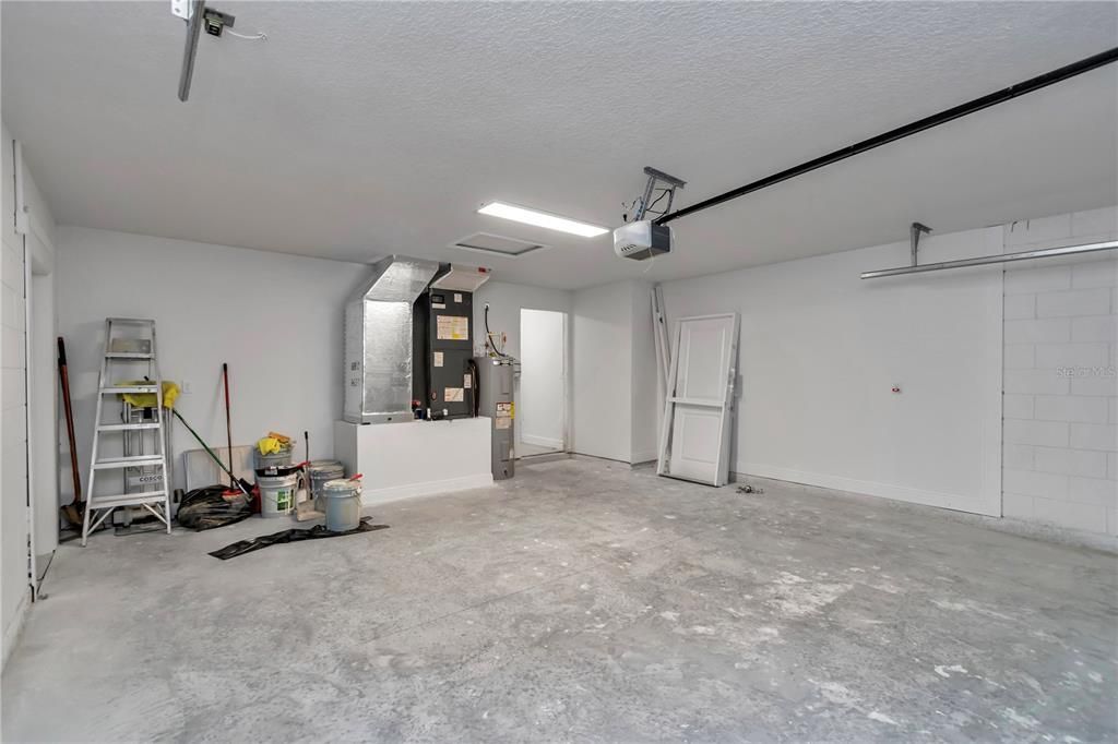 For Sale: $409,000 (4 beds, 3 baths, 2090 Square Feet)