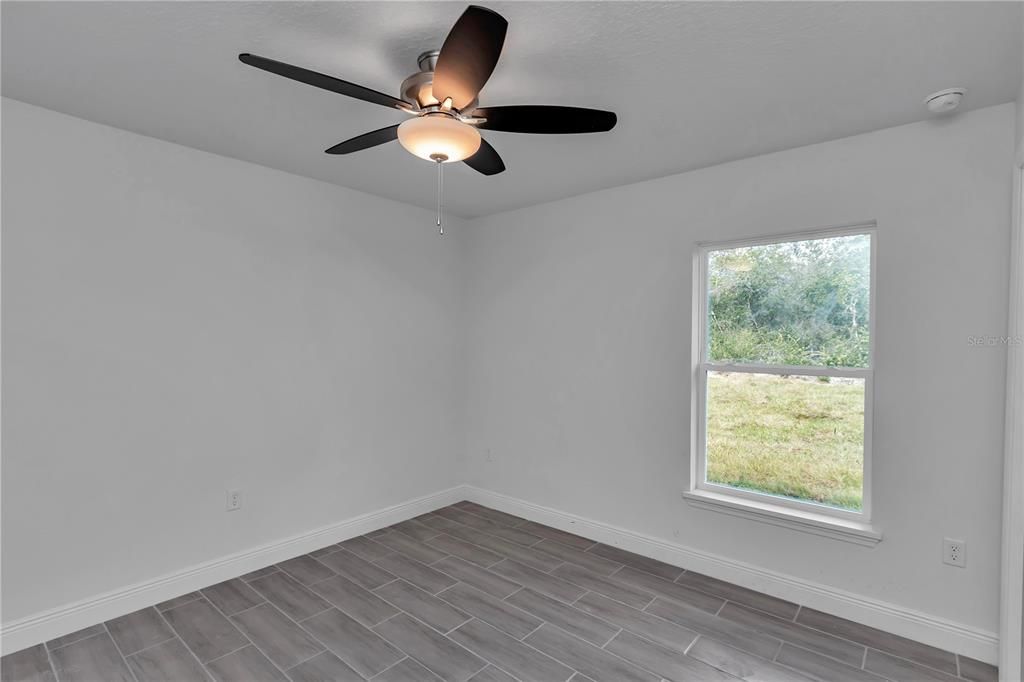 For Sale: $409,000 (4 beds, 3 baths, 2090 Square Feet)