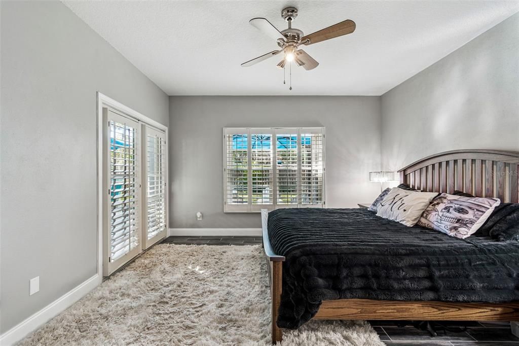 For Sale: $463,999 (2 beds, 2 baths, 1235 Square Feet)