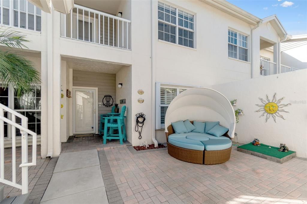 For Sale: $463,999 (2 beds, 2 baths, 1235 Square Feet)