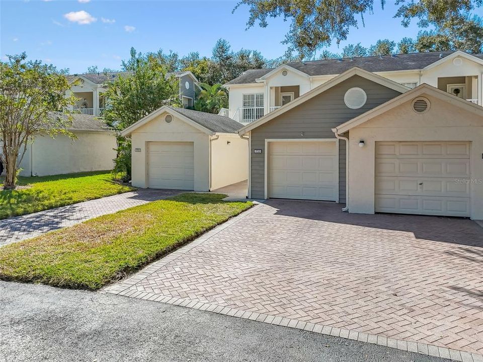 For Sale: $463,999 (2 beds, 2 baths, 1235 Square Feet)