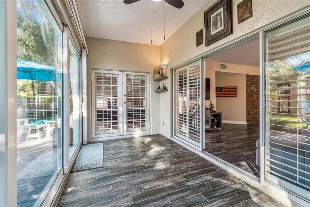 For Sale: $463,999 (2 beds, 2 baths, 1235 Square Feet)